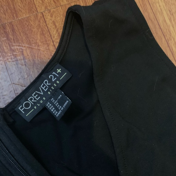 Plus size dress - Picture 2 of 2